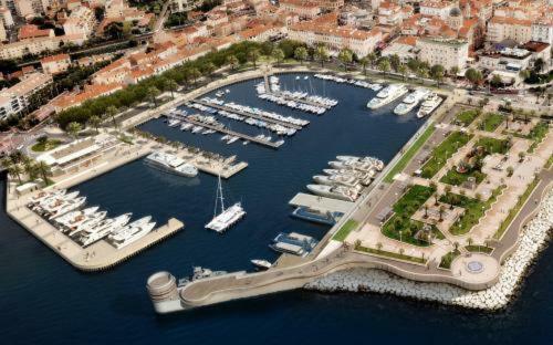 "Les Alizes" Cote Jardin Proche Bord De Mer Saint-Raphaël Buitenkant foto